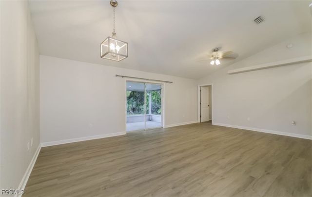 3919 SE 2nd PL, Cape Coral, FL 33904