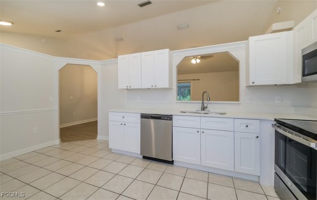 3919 SE 2nd PL, Cape Coral, FL 33904