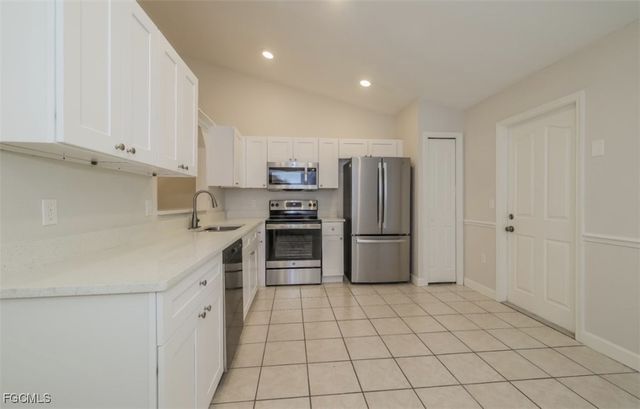 3919 SE 2nd PL, Cape Coral, FL 33904