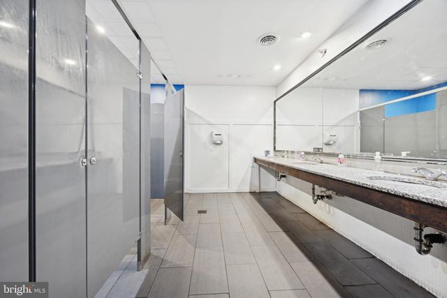 118 MARKET ST, Philadelphia, PA 19106