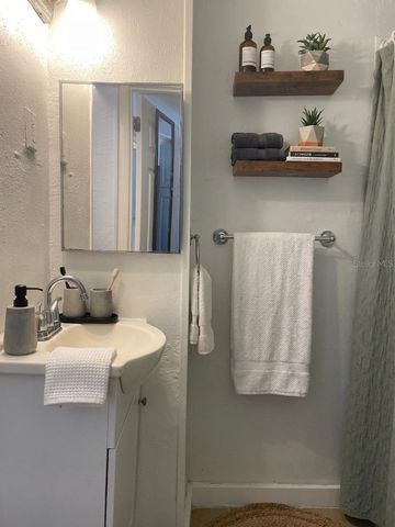 2305 W TEXAS AVENUE 7, Tampa, FL 33629