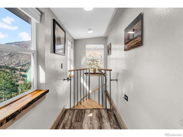 500 Bulwark Ridge Drive, Glen Haven, CO 80532