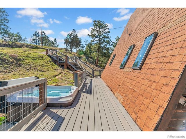 500 Bulwark Ridge Drive, Glen Haven, CO 80532