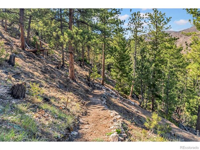 500 Bulwark Ridge Drive, Glen Haven, CO 80532