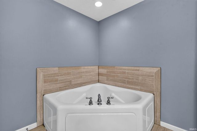 3743 E 500 S, Lafayette, IN 47909