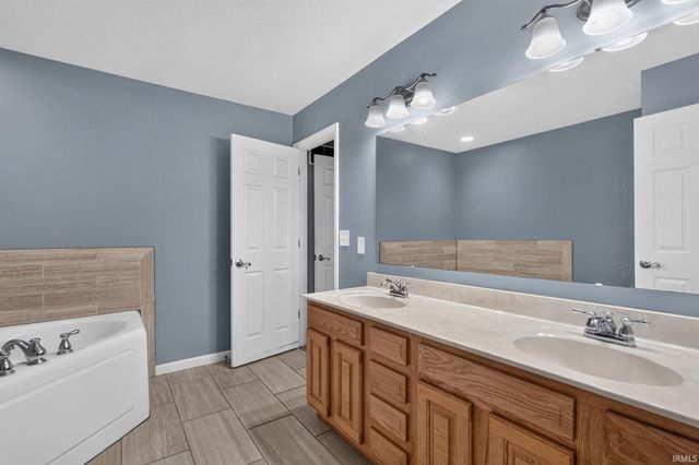 3743 E 500 S, Lafayette, IN 47909