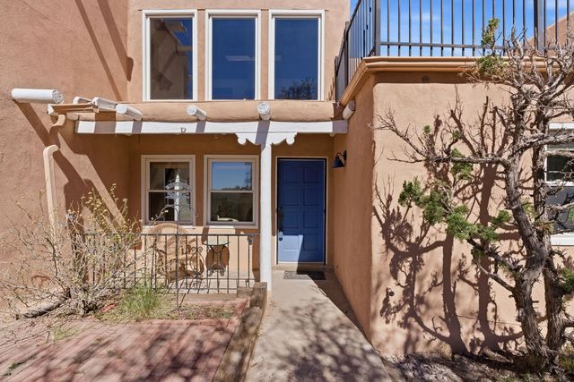 20 Avenida del Monte Alto, Santa Fe, NM 87508