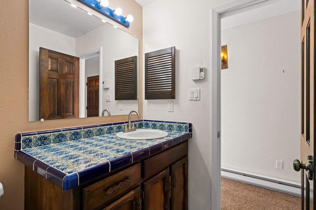 20 Avenida del Monte Alto, Santa Fe, NM 87508