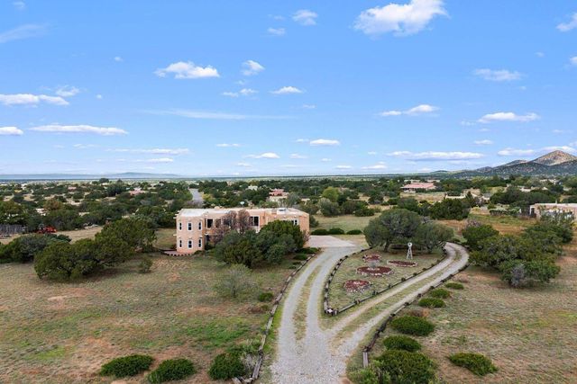 20 Avenida del Monte Alto, Santa Fe, NM 87508