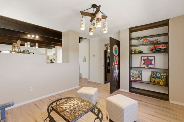 20 Avenida del Monte Alto, Santa Fe, NM 87508