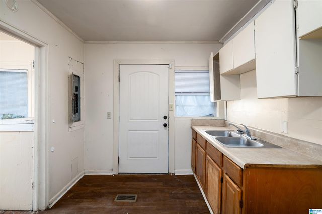 1924 PRINCETON COURT SW, Birmingham, AL 35211