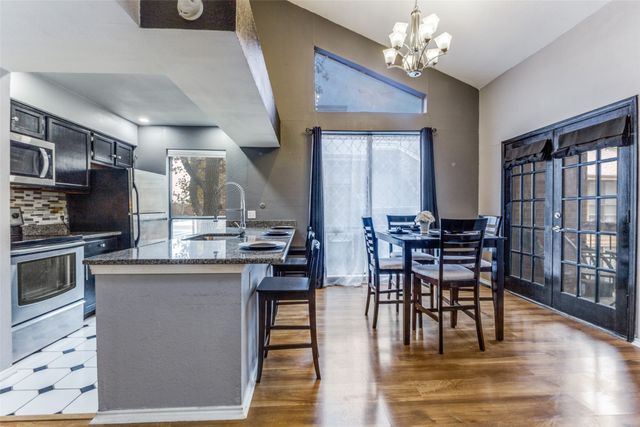 5750 Phoenix Drive 46D, Dallas, TX 75231