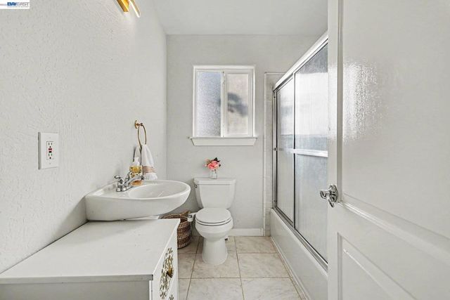 19554 19554 Alana Rd, Castro Valley, CA 94546