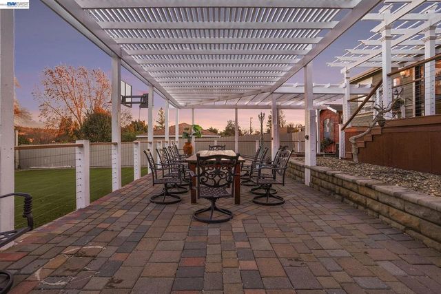 19554 19554 Alana Rd, Castro Valley, CA 94546