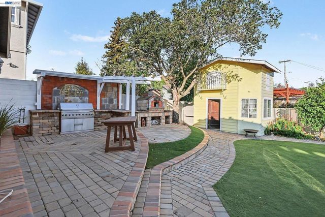 19554 19554 Alana Rd, Castro Valley, CA 94546