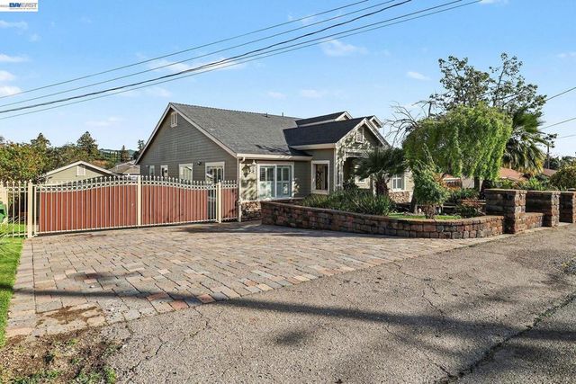 19554 19554 Alana Rd, Castro Valley, CA 94546