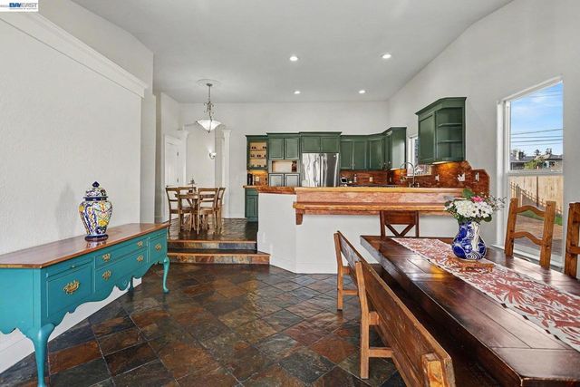 19554 19554 Alana Rd, Castro Valley, CA 94546