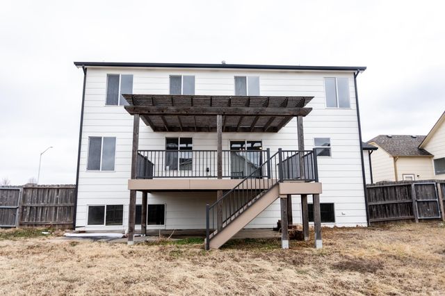 2301 S Stoneybrook St, Wichita, KS 67207