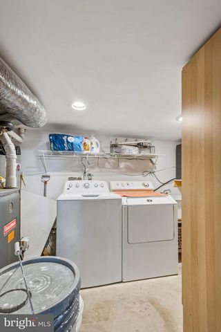 930 LEAGUE ST, Philadelphia, PA 19147