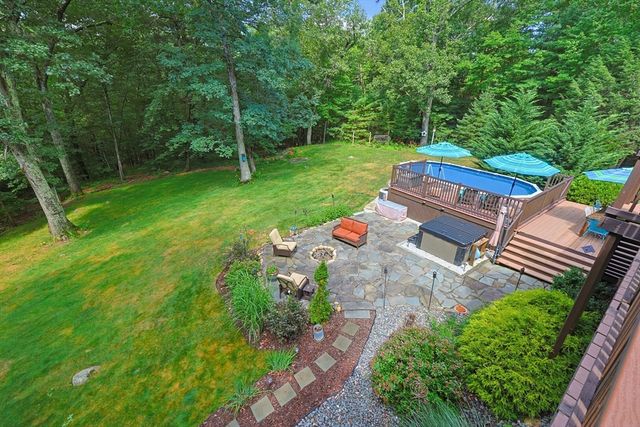 245 Albee Road, Uxbridge, MA 01569