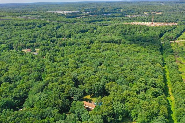 245 Albee Road, Uxbridge, MA 01569