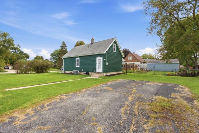 5953 S Phillips STREET, Milwaukee, WI 53221