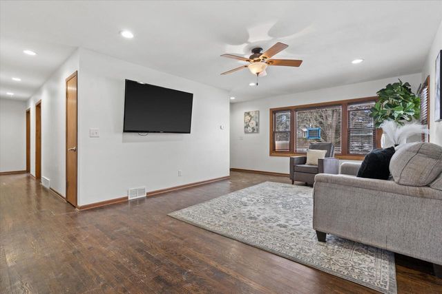 4430 N Brookfield ROAD, Brookfield, WI 53045