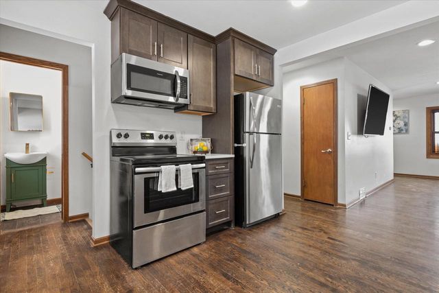 4430 N Brookfield ROAD, Brookfield, WI 53045