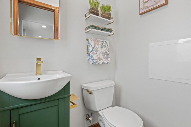 4430 N Brookfield ROAD, Brookfield, WI 53045