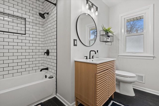 4430 N Brookfield ROAD, Brookfield, WI 53045