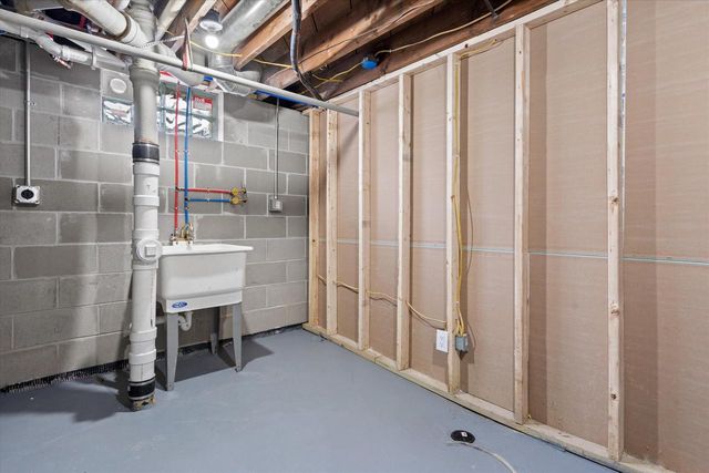 4430 N Brookfield ROAD, Brookfield, WI 53045