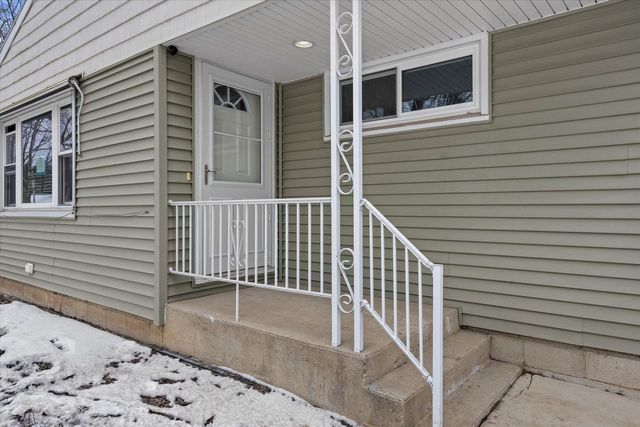 4430 N Brookfield ROAD, Brookfield, WI 53045