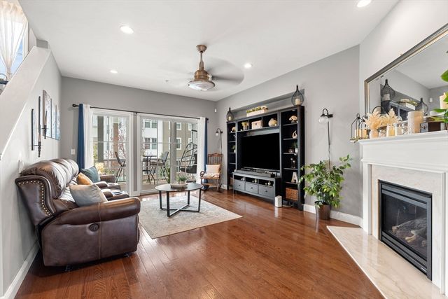 38 Stonehaven Dr, Weymouth, MA 02190