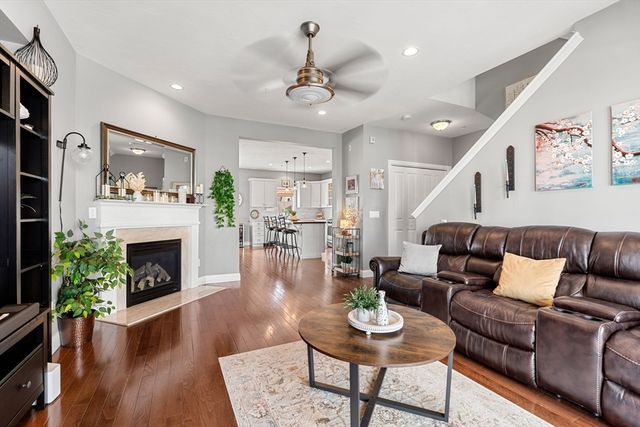 38 Stonehaven Dr, Weymouth, MA 02190