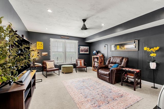 38 Stonehaven Dr, Weymouth, MA 02190