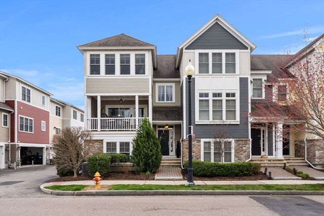 38 Stonehaven Dr, Weymouth, MA 02190