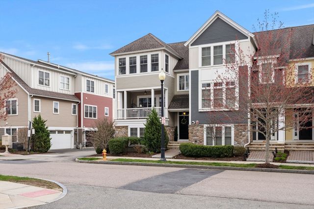 38 Stonehaven Dr, Weymouth, MA 02190