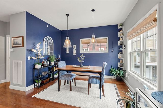 38 Stonehaven Dr, Weymouth, MA 02190