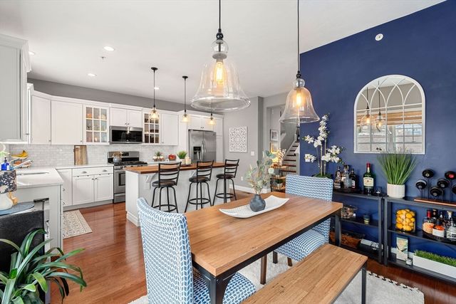 38 Stonehaven Dr, Weymouth, MA 02190