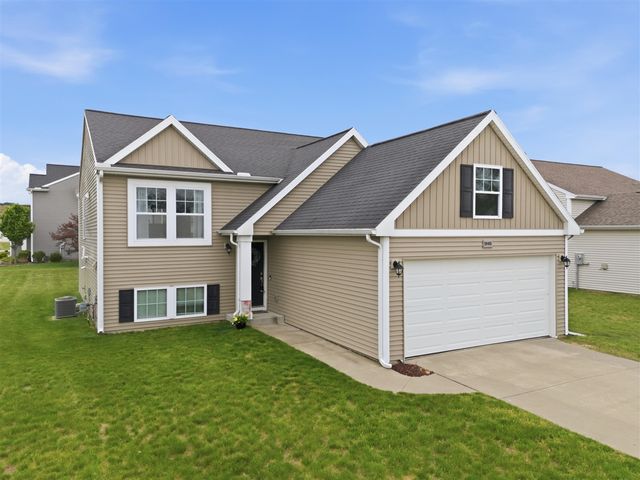 59103 Silvergrass Drive, Mattawan, MI 49071