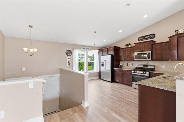 59103 Silvergrass Drive, Mattawan, MI 49071