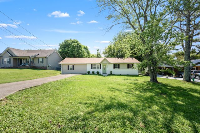 203 Freeman Dr, Lewisburg, TN 37091