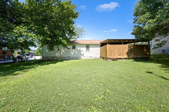203 Freeman Dr, Lewisburg, TN 37091