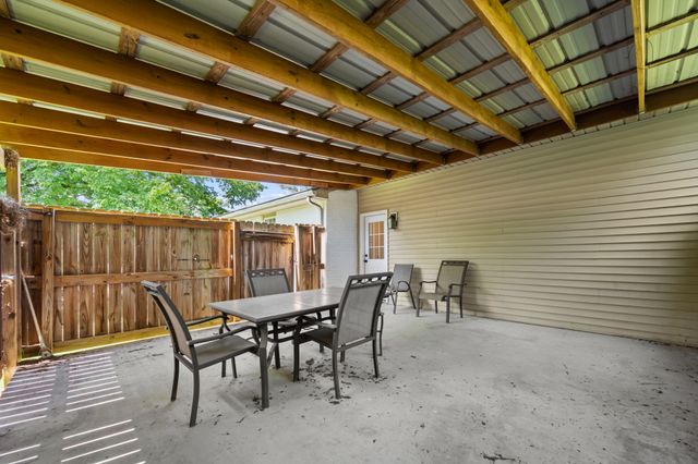 203 Freeman Dr, Lewisburg, TN 37091