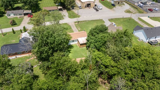 203 Freeman Dr, Lewisburg, TN 37091