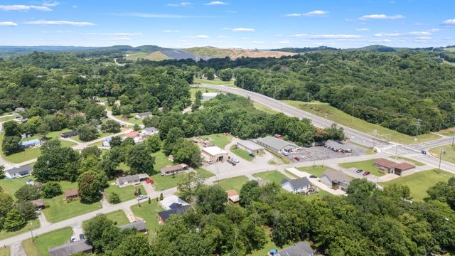 203 Freeman Dr, Lewisburg, TN 37091