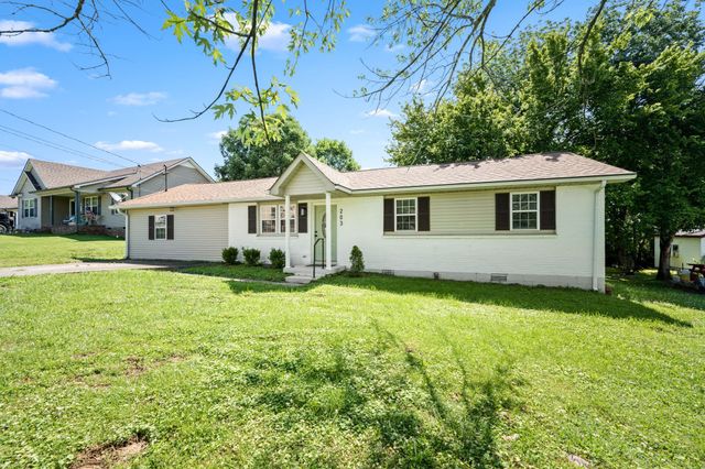 203 Freeman Dr, Lewisburg, TN 37091