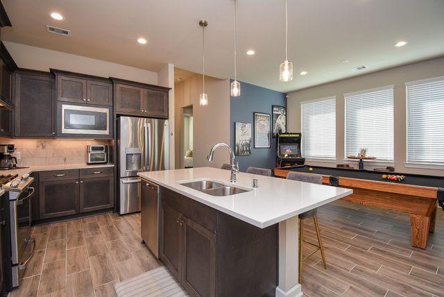1914 Waters Branch Drive, Missouri City, TX 77459