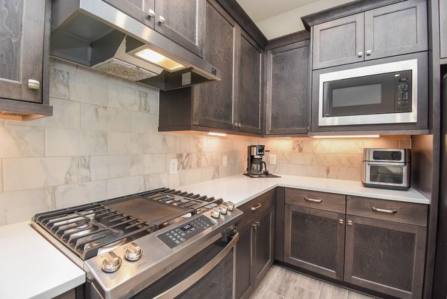 1914 Waters Branch Drive, Missouri City, TX 77459