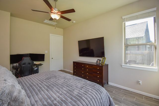1914 Waters Branch Drive, Missouri City, TX 77459